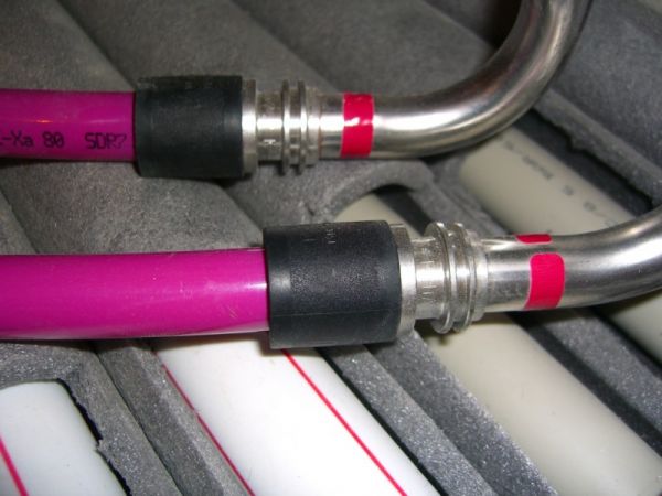 Трубка Г-образная для подключения радиатора REHAU Rautitan D20(500)